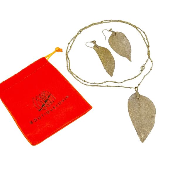Gold tone Leaf Necklace & Earring Jewelry Set Elegant Nature-Inspired Design - Picture 10 of 10